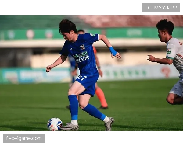 明星前锋重磅加盟超级球队，转会市场竞争力飙升引热议