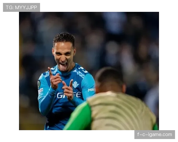 安东尼在曼联表现持续引热议，英超新赛季面临严峻挑战