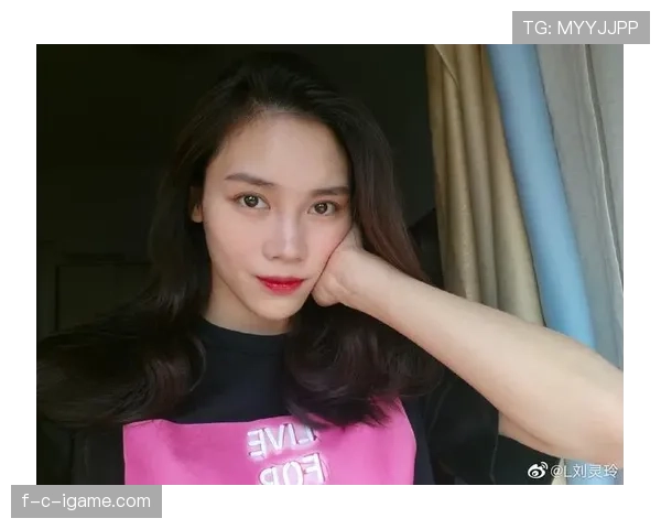 朱雪莹这生活真高调，看着像明星又不是明星，背后钱景咋回事？